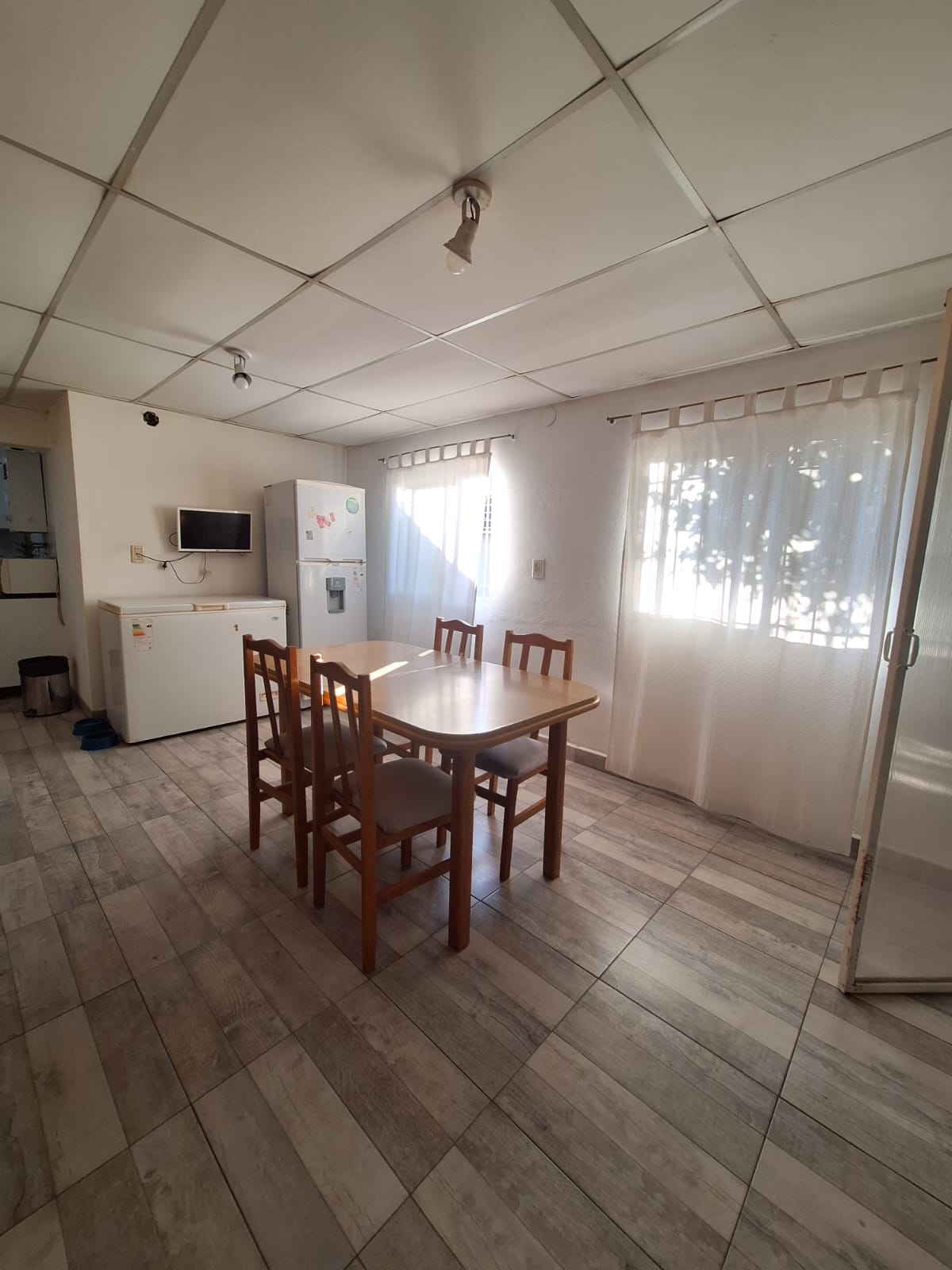 Imagen de la propiedad CASA A LA VENTA CON LOCAL INDEPENDIENTE - PARANA